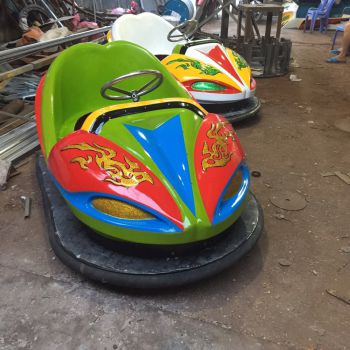 Xe điện đụng TT01